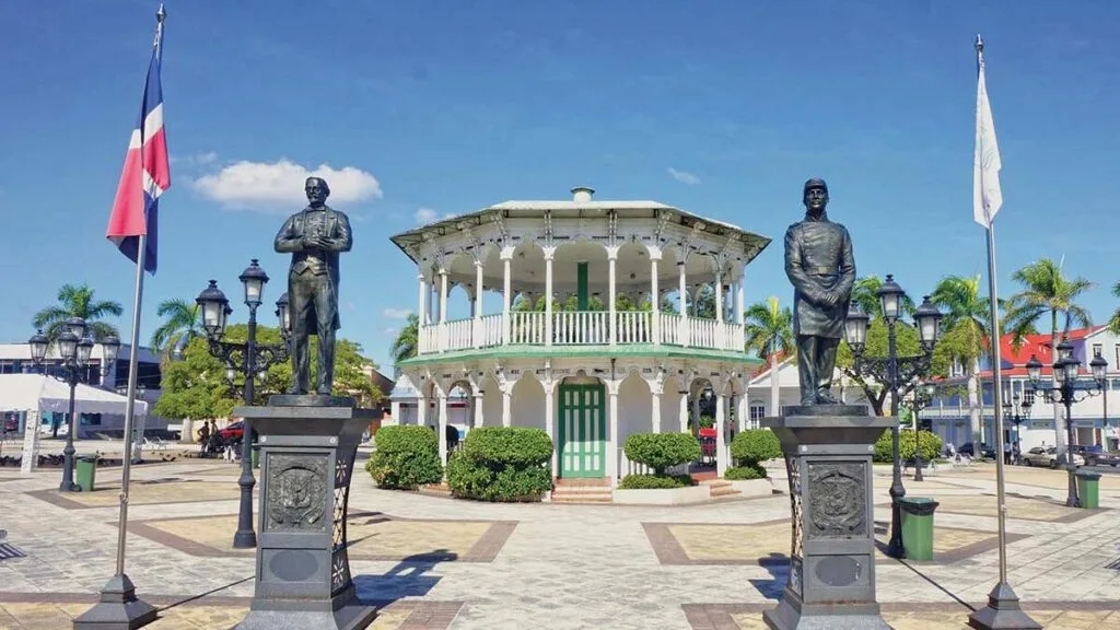 cropped Puerto Plata centro historico polo turistico