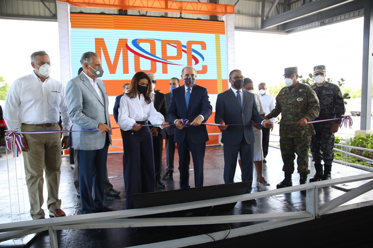 Danilo Medina entrega Terminal Interregional Autobuses Santo Domingo Este