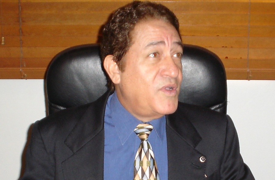 Dr. Abraham Abukarma Cabrera