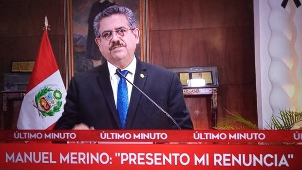 Merino renuncia como presidente interino de Perú tras una semana en el poder