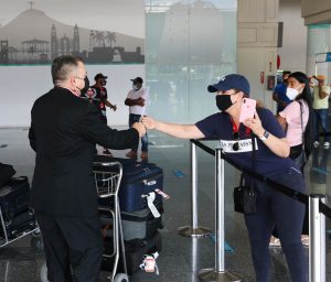 Aeropuerto Gregorio Luperón recibe a dominicanos ausentes