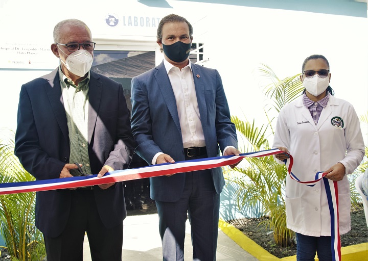 Save The Children Rehabilita laboratorio Hospital Leopoldo Martínez en Hato Mayor