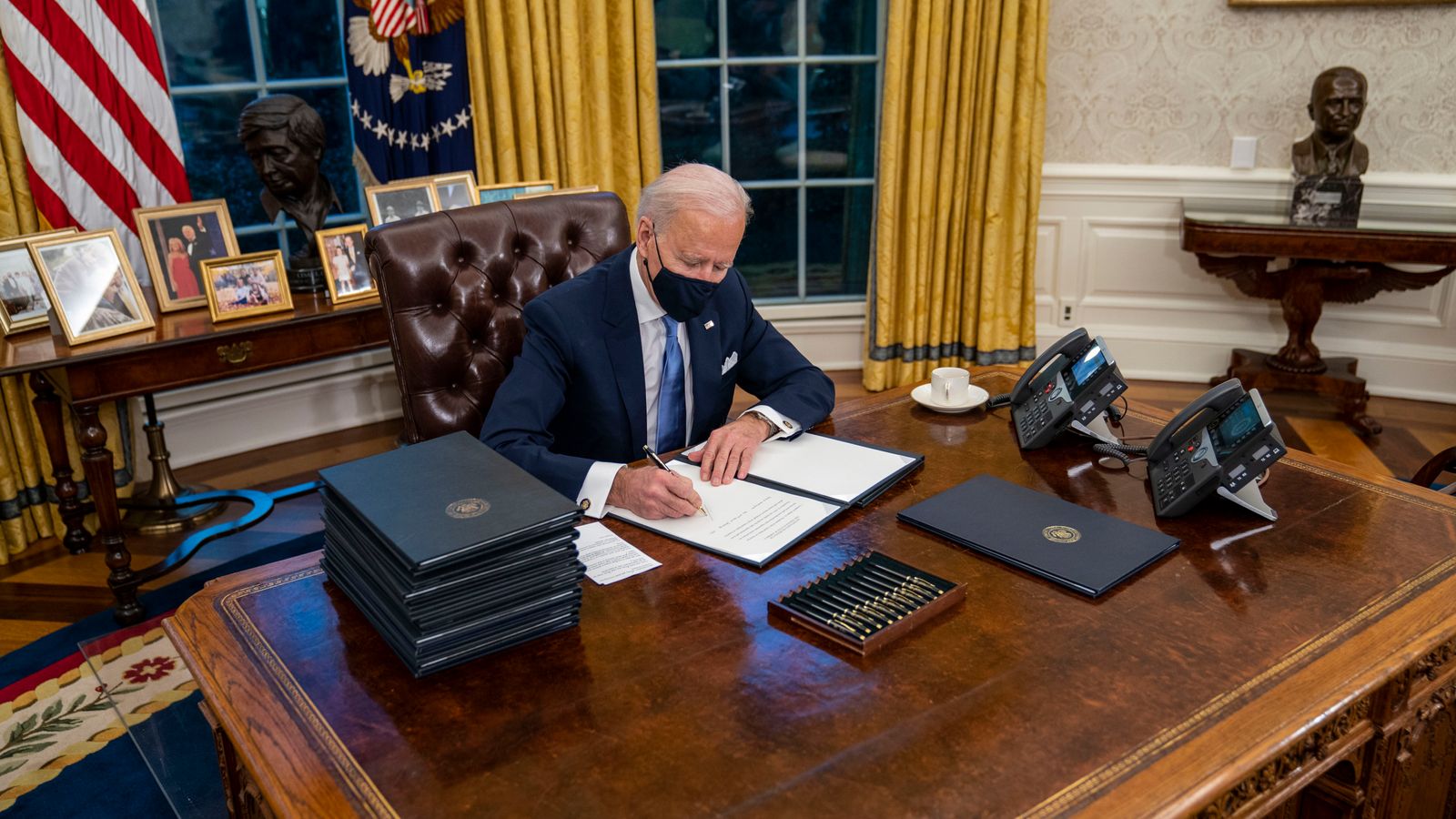 El presidente de los Estados Unidos, Joe Biden, ha estampado su propia marca en la Oficina Oval