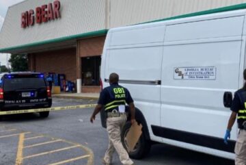 Una trabajadora de un supermercado