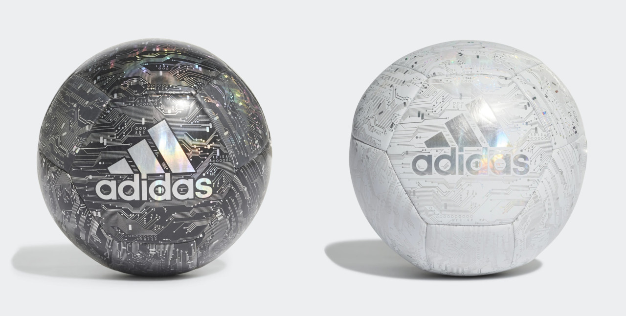 Adidas anota con un balón de fútbol para la era digital