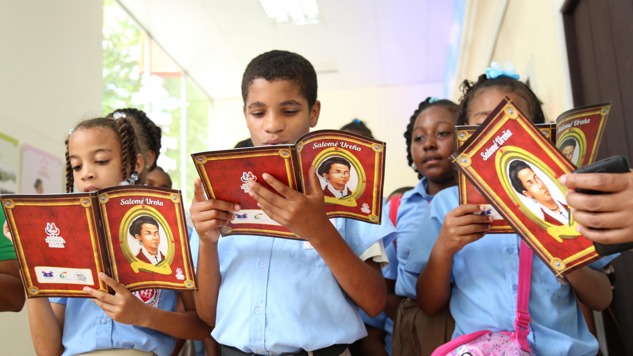 Gobierno lanza programa Dominicana Lee