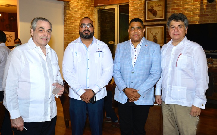 La Asociación Dominicana de Prensa Turística (ADOMPRETUR), juramentó la nueva directiva de su filial Higüey: Fortalecimiento