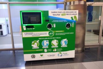 Máquinas receptoras de material reciclable instaladas en el Metro de Santo Domingo han recolectado más de 195 mil envases en un año