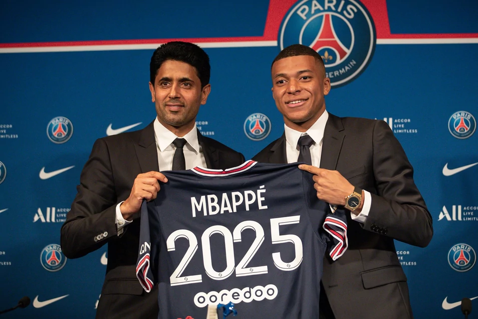 Kylian Mbappé se queda con el  París Saint-Germain