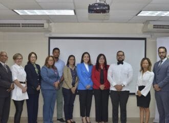 Ismael Comprés diserta para el CRC de la Cámara de Comercio de Puerto Plata sobre “Procedimiento y Manejo del Juicio Arbitral”; juramentan once nuevos árbitros