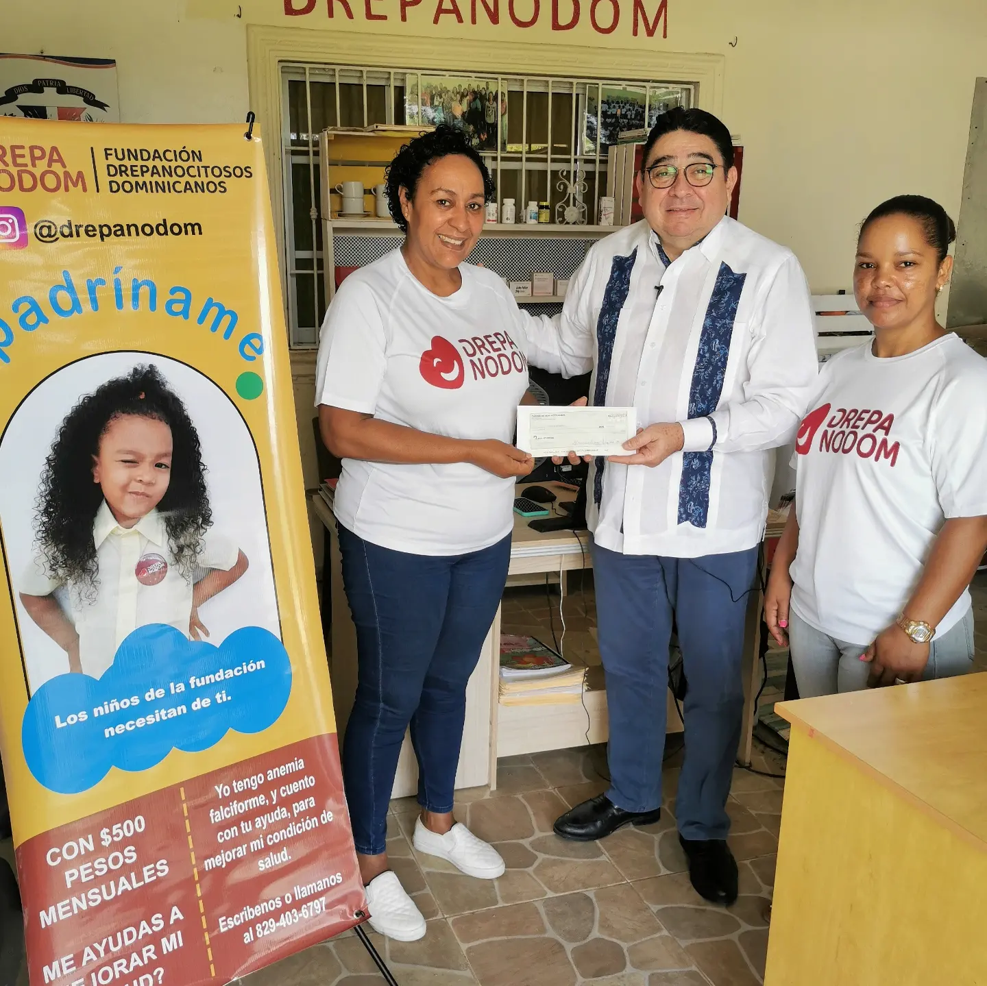 CTN Entrega donativo a Fundación DREPANODOM