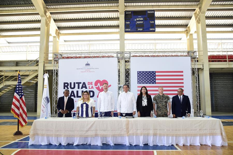 La Embajada de los EE.UU y el Ministerio de Salud Pública anuncian Buque Hospital Comfort vendrá a la República Dominicana en noviembre