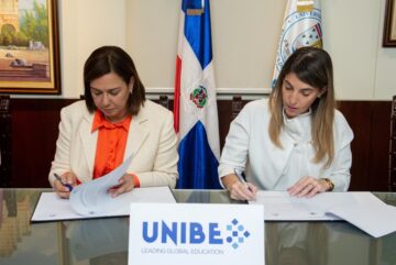 Unibe y Clúster Turístico de Puerto Plata firman convenio para desarrollar programa de cultura turística