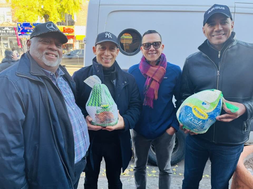 Cirilo Moronta celebra 20 años de tradición de entrega “Pavos de Acción de Gracias en New York- Thanksgiving”