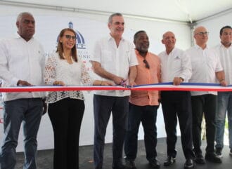 Presidente Abinader asegura trabaja cada día para llevar soluciones a los dominicanos