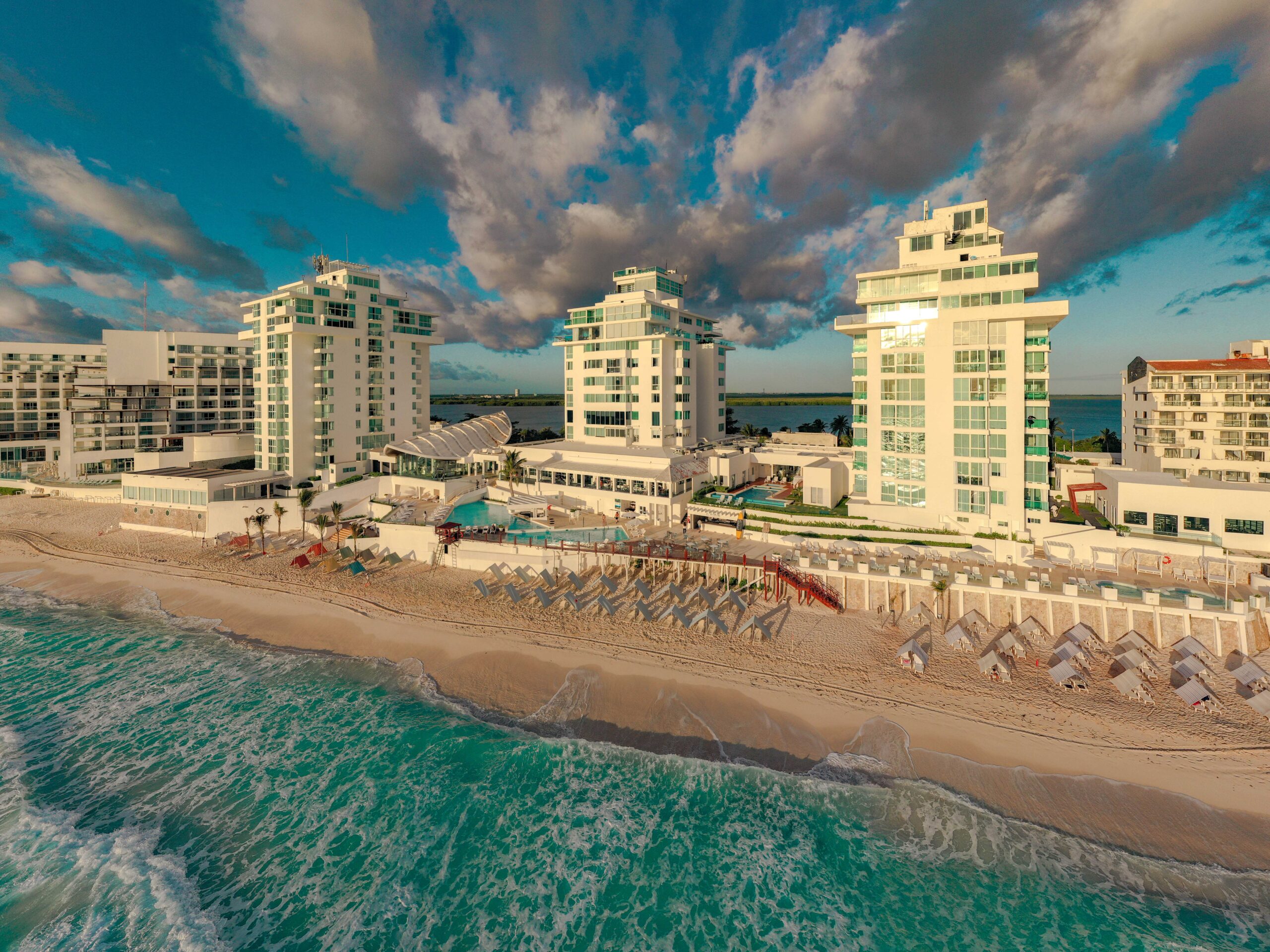 ÓLEO Cancún Playa recibe el “Distintivo H”
