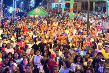 Más de 300 mil personas en 25 conciertos del 20 aniversario de TURICARNAVAL