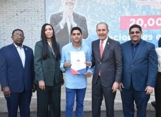 334 alumnos cursarán programas de postgrado en Brasil, España, Francia, México y Suiza, gracias becas del MESCYT