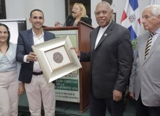 Academia de Ciencias inauguran exposición de conjunto de monedas Maravedí