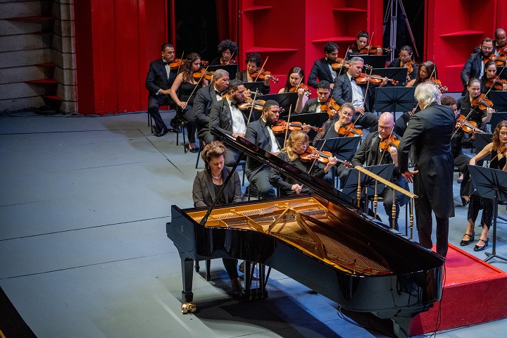 Fundación Eduardo León Jimenes y Fundación Sinfonía celebran la Gala de Ganadores Van Cliburn 2023