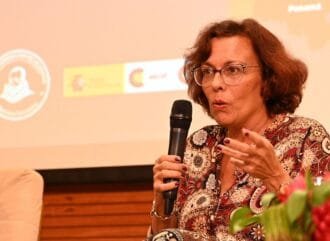 Especialistas analizan el idioma español en el Caribe