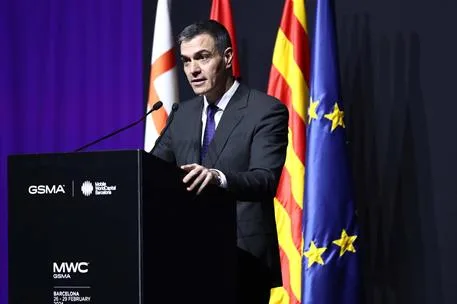 Pedro Sánchez acompaña a S.M. el Rey en la inauguración del GSMA Mobile World Congress Barcelona 2024
