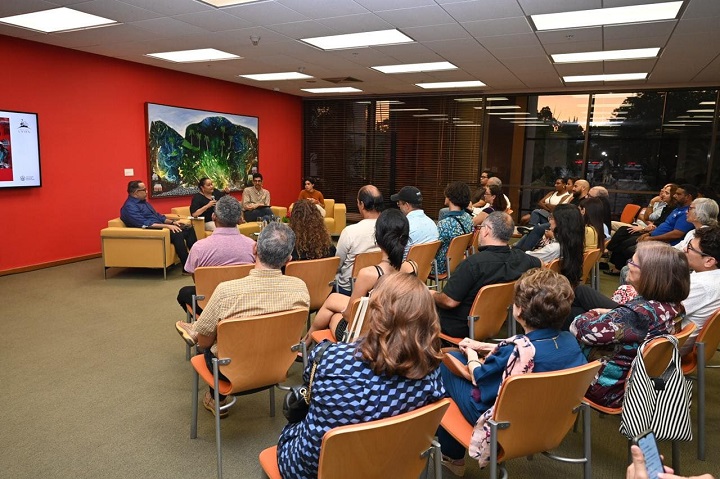 Celebran centenario de Ramón Oviedo con panel en Centro León