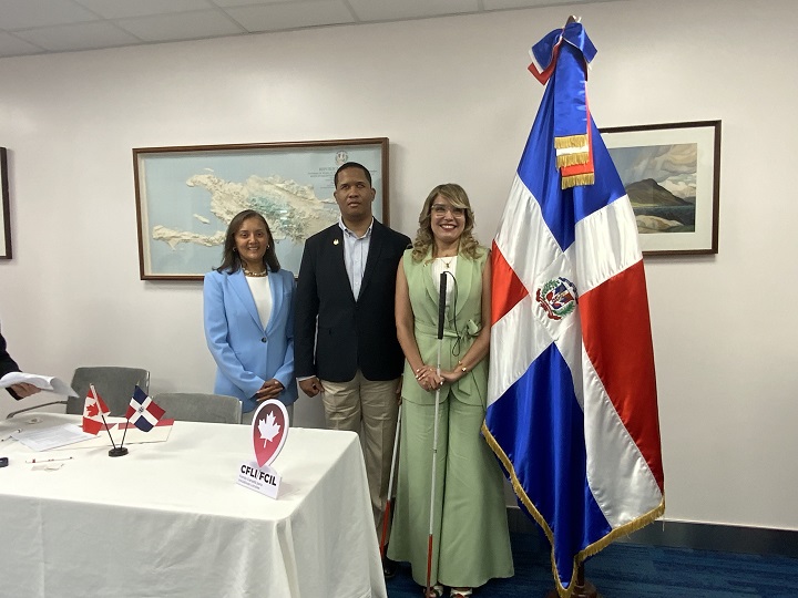 Gobierno de Canadá y Fundación Francina Firman Alianza