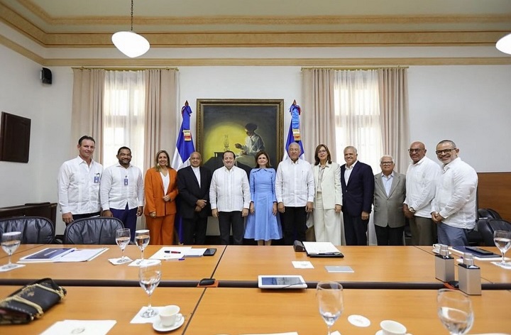 Colectivo de instituciones conforman espacio estratégico de gobernabilidad “Compromiso Puerto Plata”