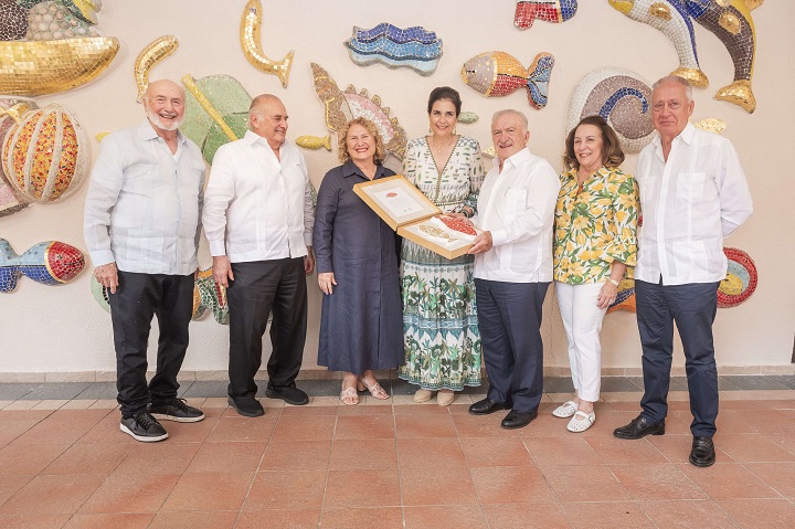 La obra fue donada por la familia Bonarelli Schiffino a la Fundación Eduardo León Jimenes y Centro León.