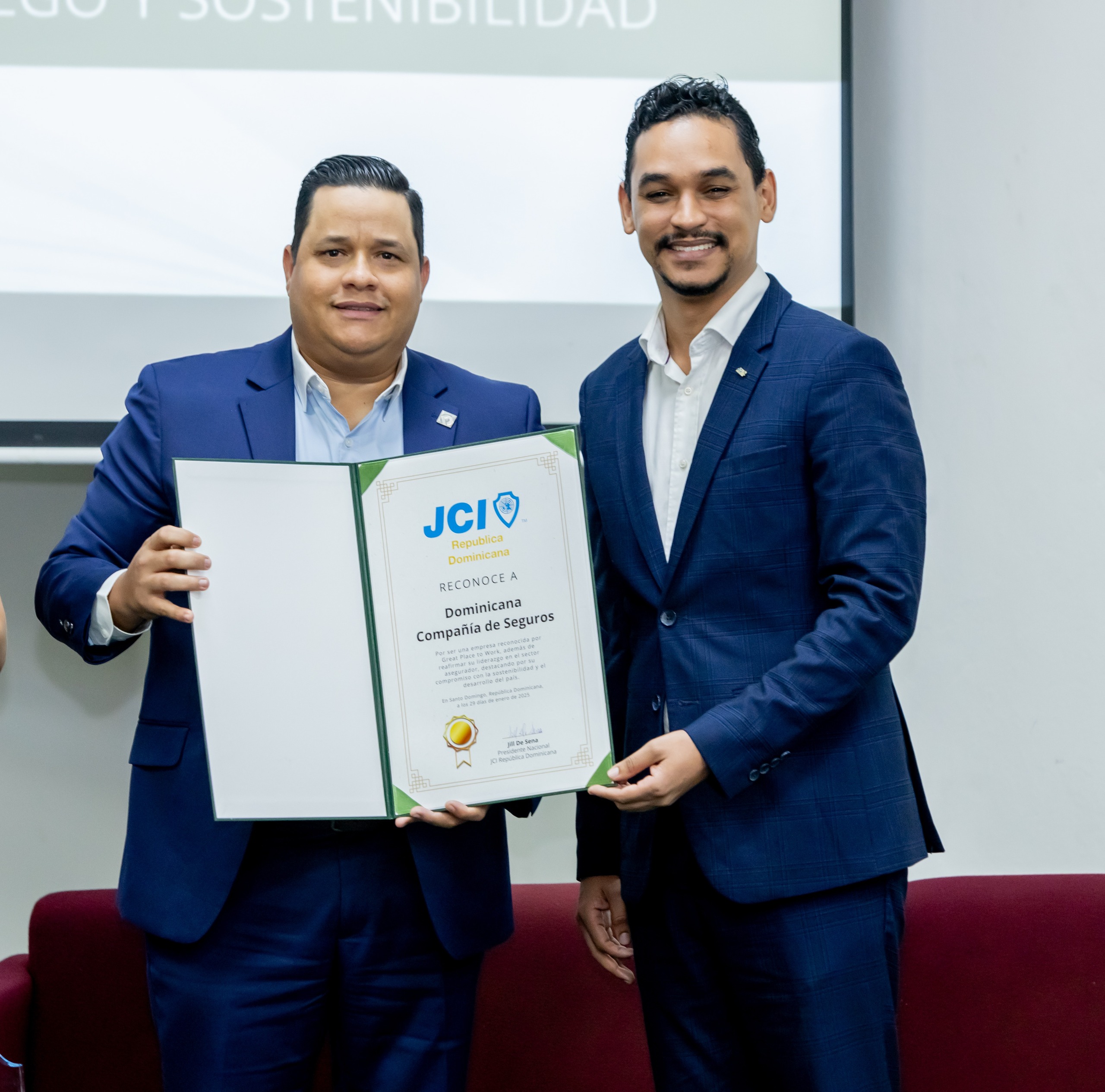 Dominicana Compañía de Seguros es reconocida por su compromiso con la sostenibilidad.