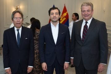 El Cónsul Honorario de Mongolia en el país ofrece cóctel
