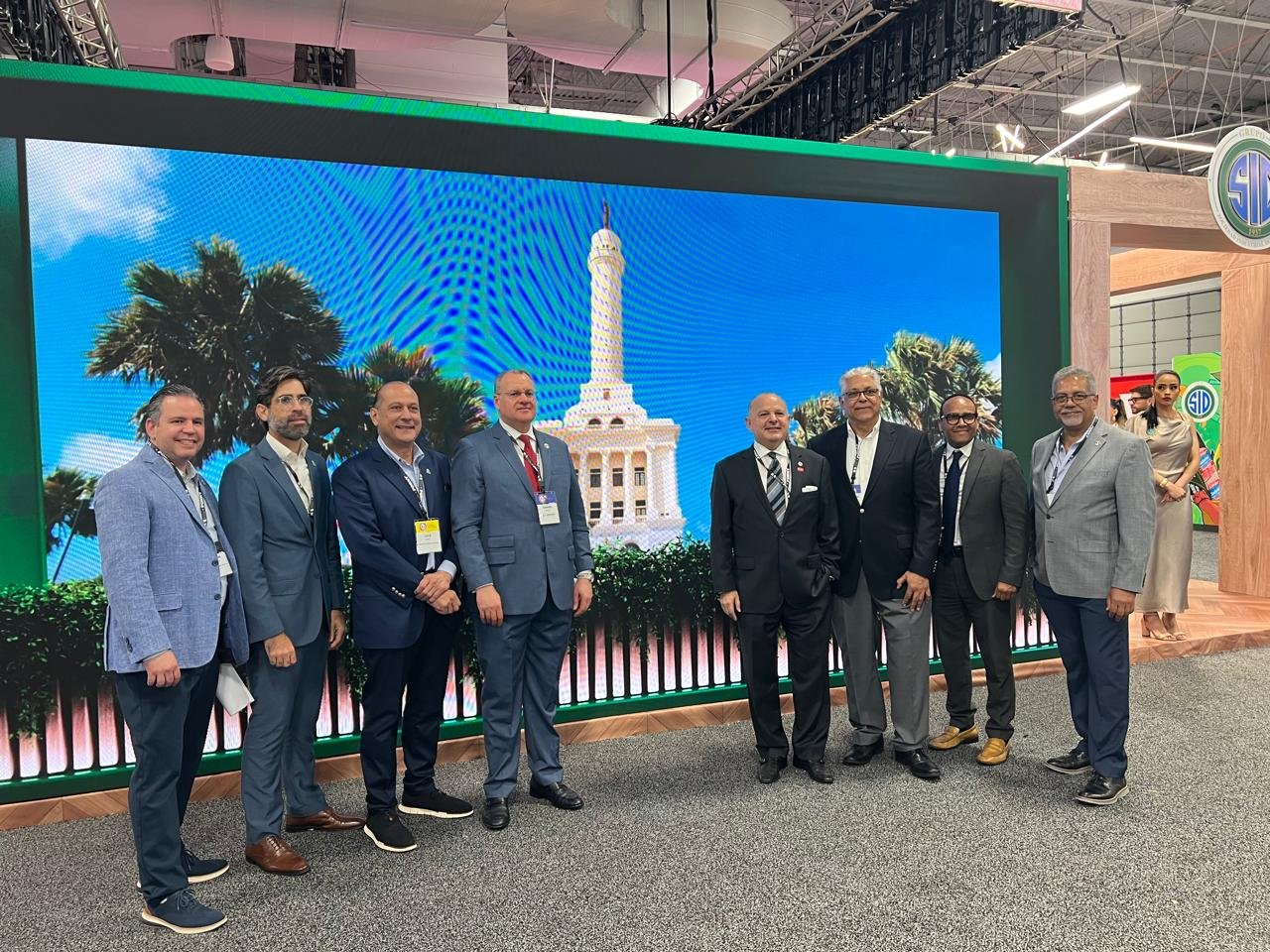 Cámara de Comercio y NSA conectarán el Cibao con Nueva York