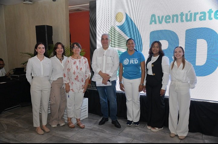 Aventúrate RD impulsa la innovación estudiantil con el Concurso de Startups Universitarias 2025