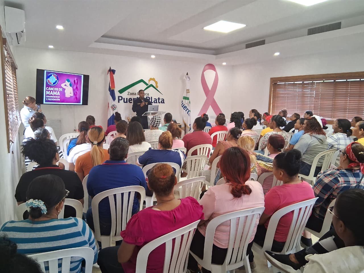Zona Franca Puerto Plata realiza jornada de prevención contra el cáncer de mama junto a la Fuerza Aérea Dominicana