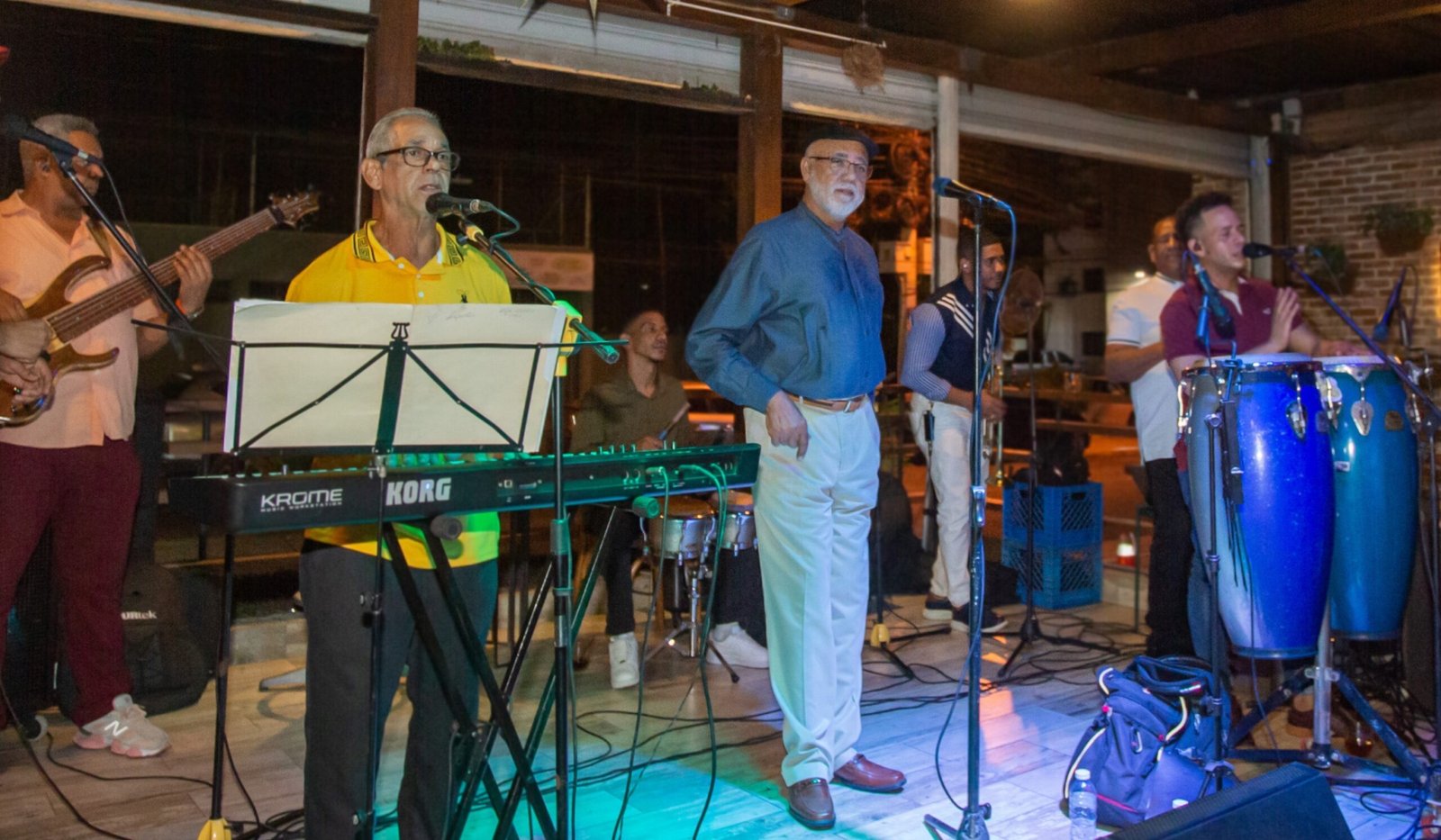 EL SON SE VA DE SALÓN EN EL TEATRO DEL CIBAO