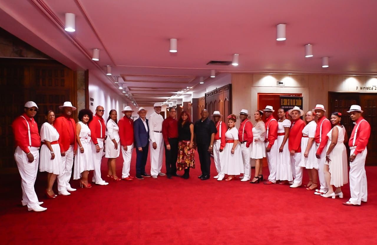 EL SON SE VA DE SALÓN INICIÓ CICLO DE CONCIERTOS CON MAGNÍFICO ESPECTÁCULO