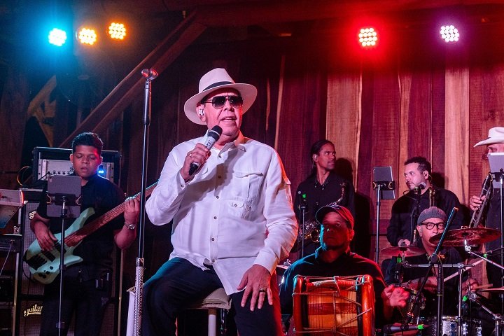 Fernando Villalona inaugura con éxito la gran Fiesta Dominicana en Panaca RD