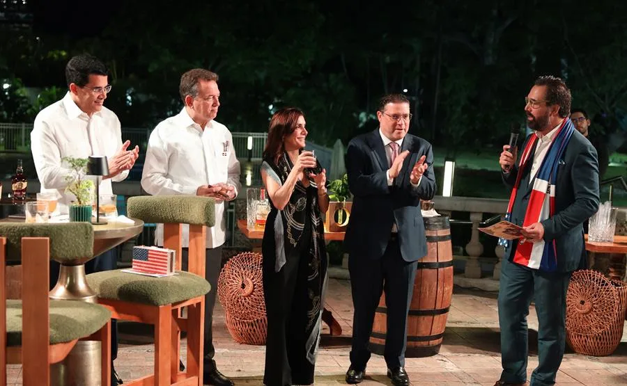 “Diplomacia del Bourbon”, una celebración de tradición, amistad y comercio entre EE. UU. y Rep. Dom.